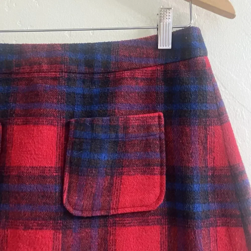 Free Press Clothing Mini Flannel Skirt Plaid Size Medium Red Blue Acadamia